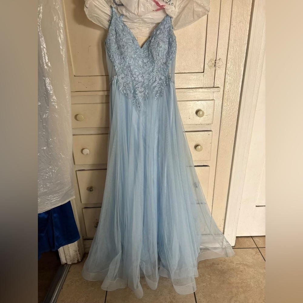 Elegant Light Blue Lace Prom Dress